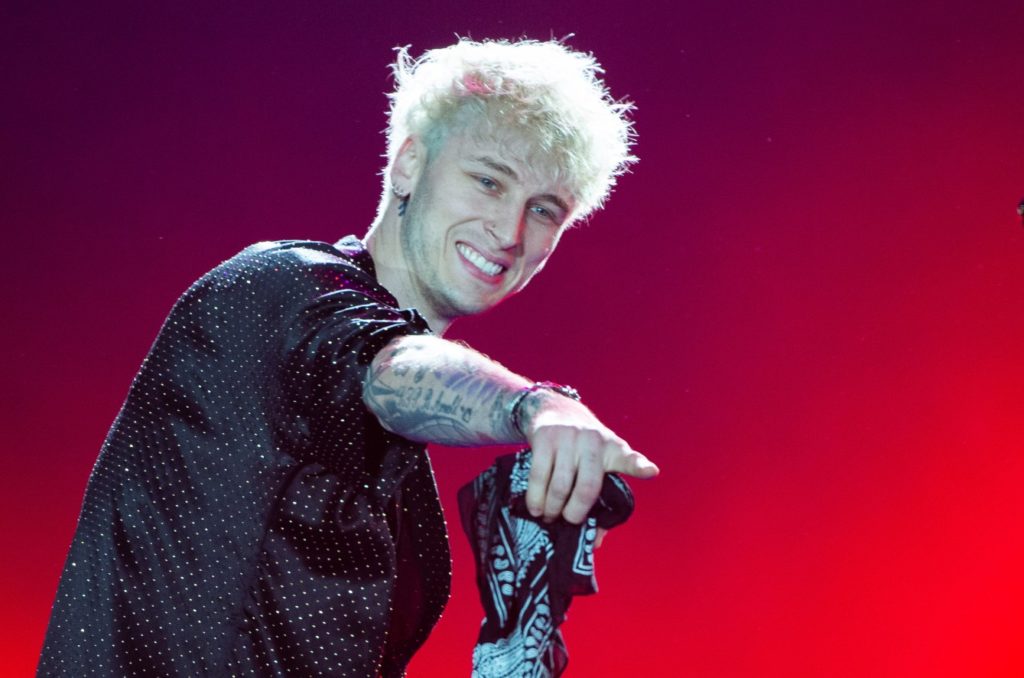 Machine Gun Kelly Earns First No. 1 Album on Billboard 200 Chart With ...